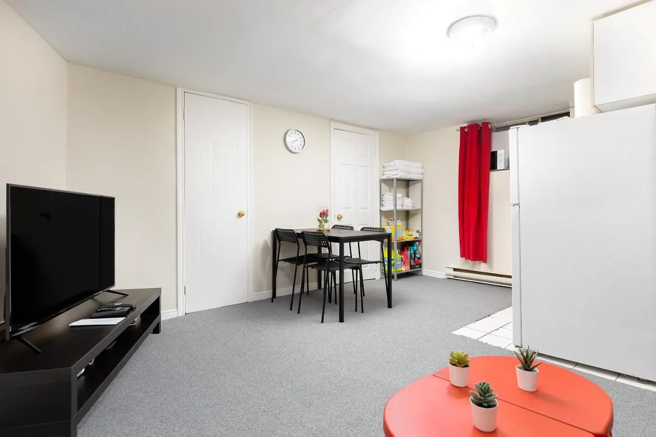 Rooms For Rent Beside U Of T Toronto Canada