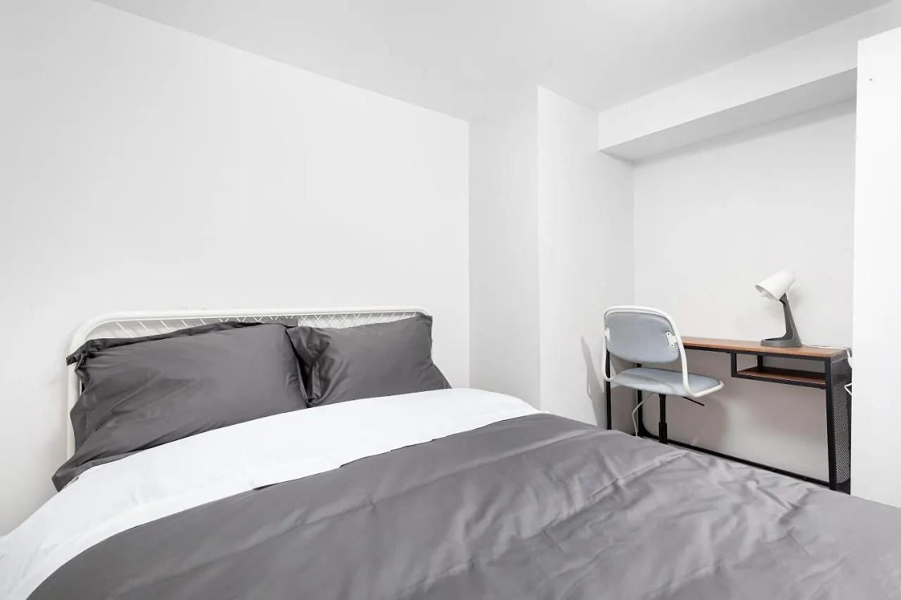 Rooms For Rent Beside U Of T Toronto Canada