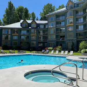 Spring Special Cascade Lodge Suite Wifi 2 Hot Tubs Pool Gym Sauna Ski & Bike Storage Room Hotel Whistler