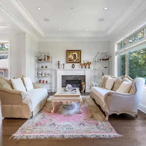 Elegant With Private Bathroom Guest house Vancouver