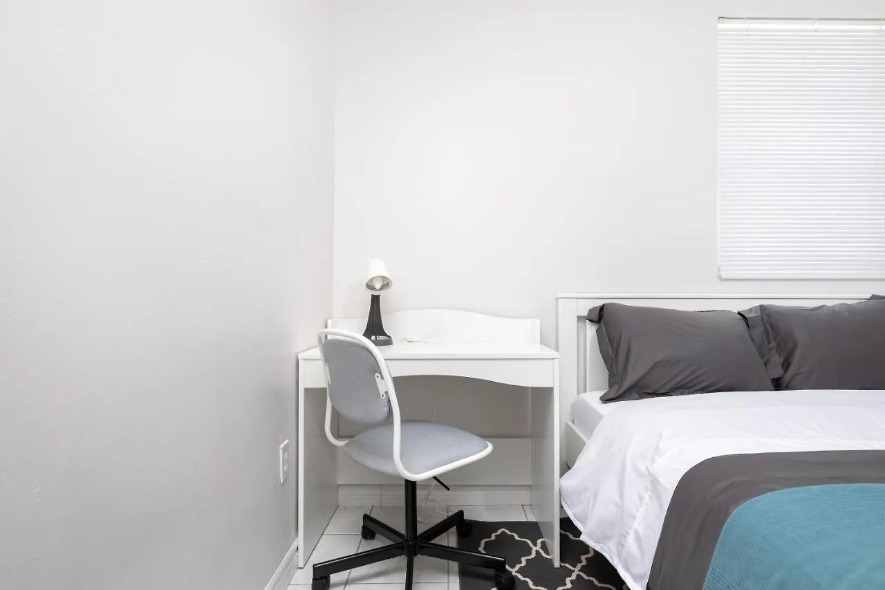 Affittacamere Rooms For Rent Beside U Of T Toronto Canada