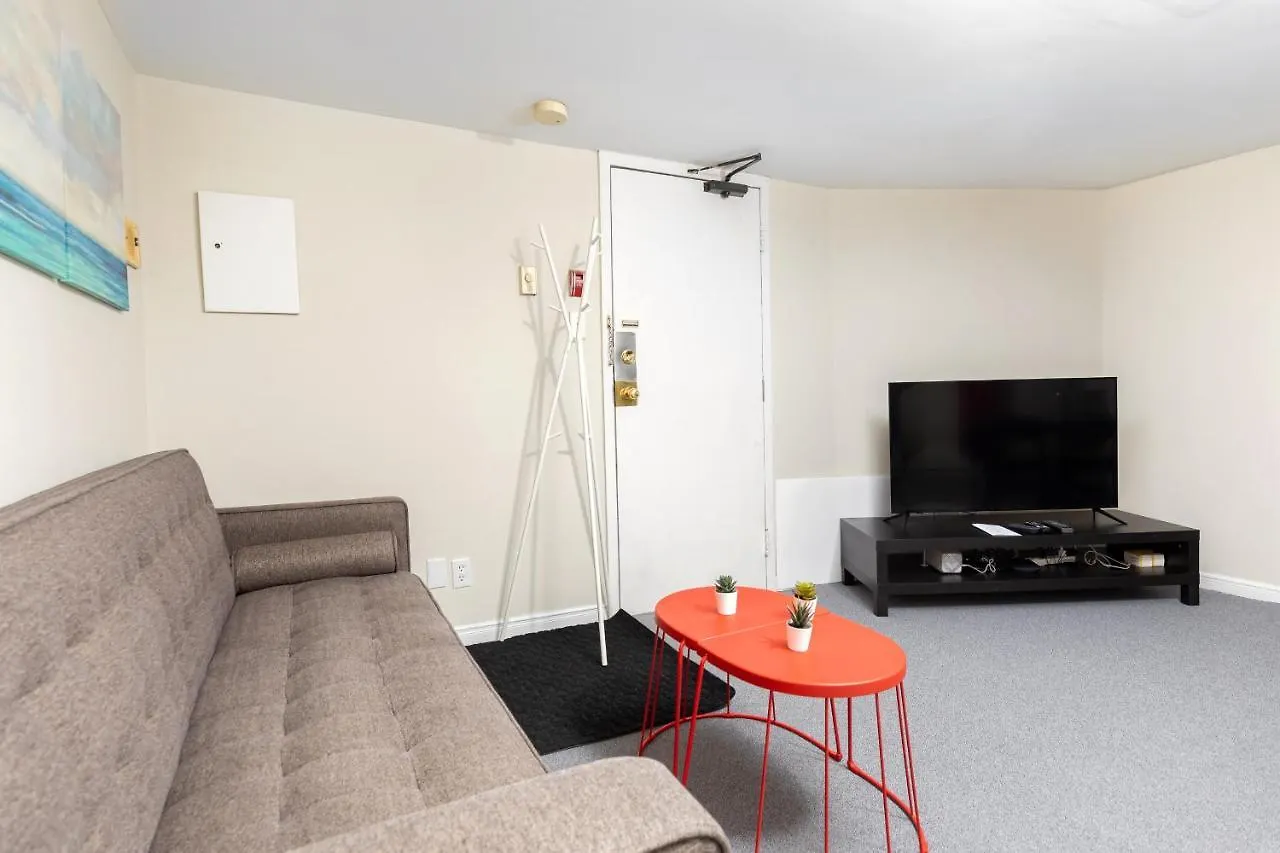 Rooms For Rent Beside U Of T Toronto 0*,  Canada