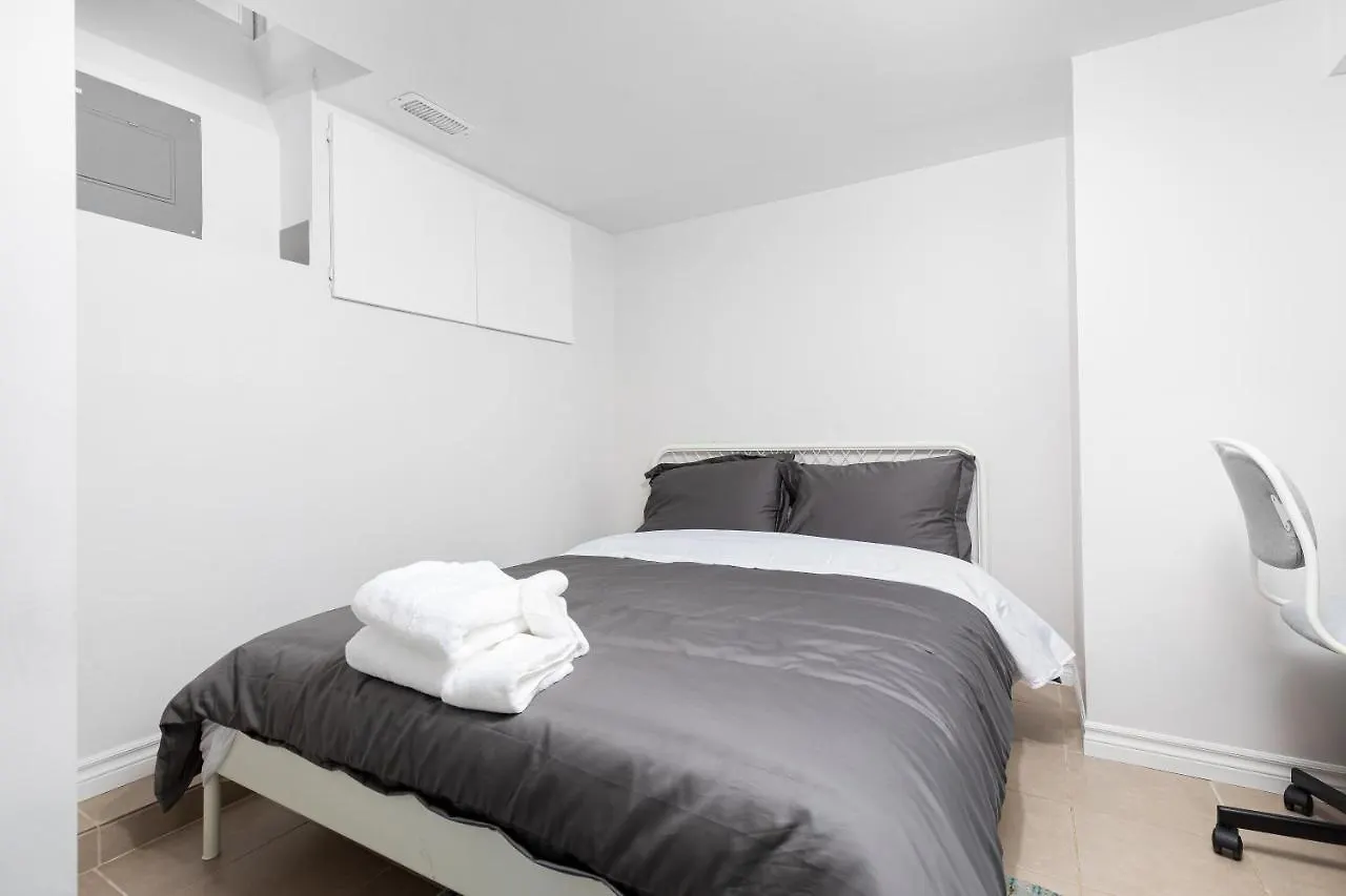 Rooms For Rent Beside U Of T Toronto Affittacamere